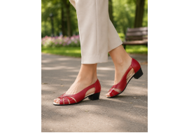 Sandale dama rosii din piele naturala, decupate lateral, cu toc mic elegant de 3 cm Roselia